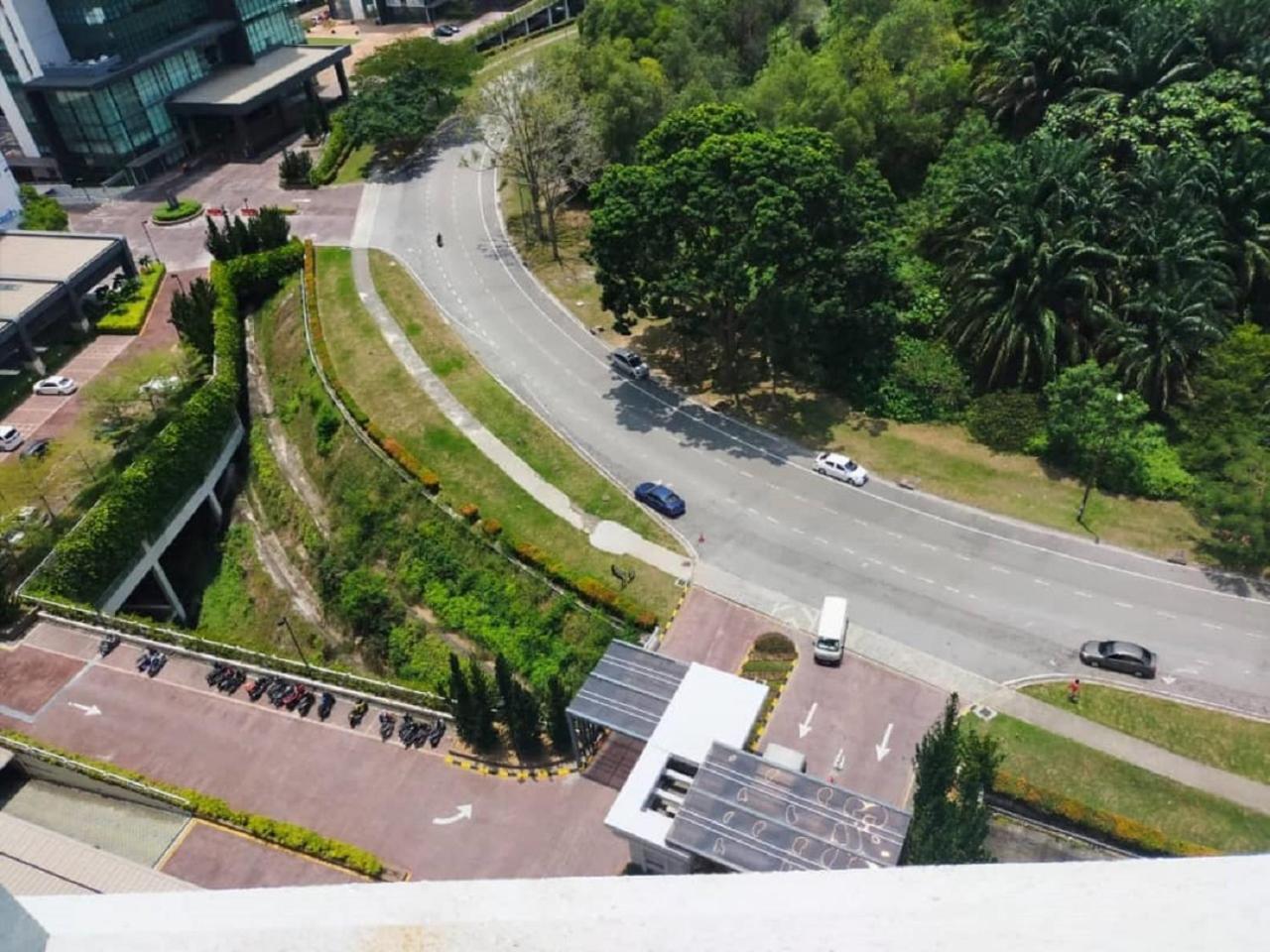 Shaftesbury Residences Cyberjaya Studio Suites Free Parking Exteriör bild