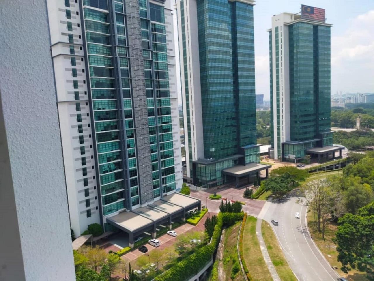 Shaftesbury Residences Cyberjaya Studio Suites Free Parking Exteriör bild